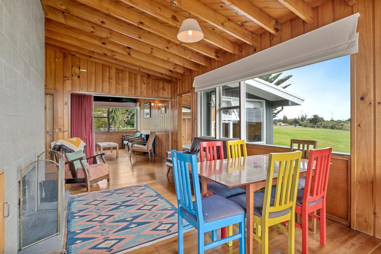 Queenie - Waikanae Beach Holiday Home Buitenkant foto