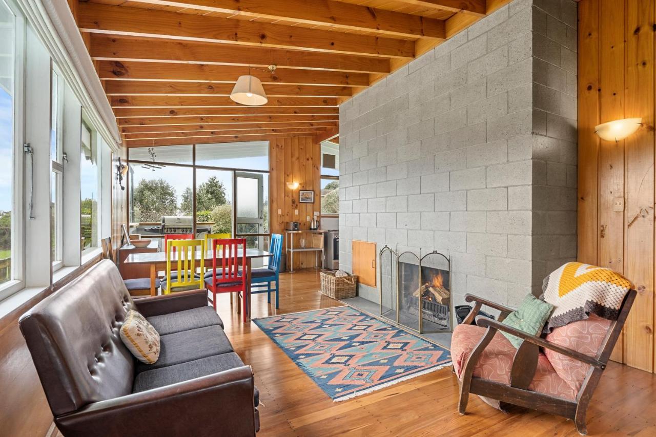 Queenie - Waikanae Beach Holiday Home Buitenkant foto