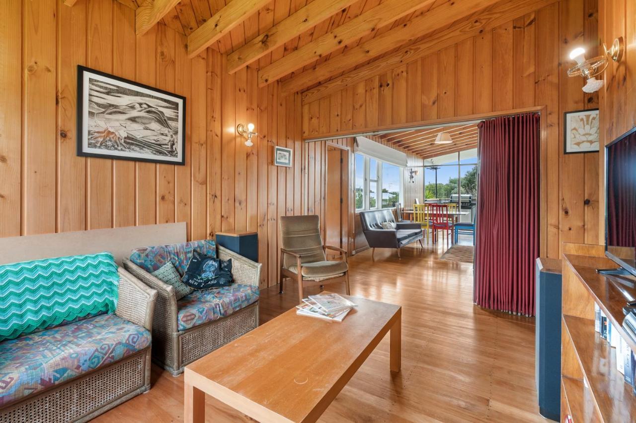 Queenie - Waikanae Beach Holiday Home Buitenkant foto