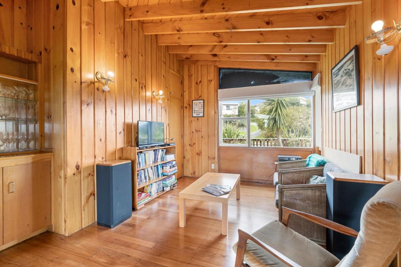 Queenie - Waikanae Beach Holiday Home Buitenkant foto