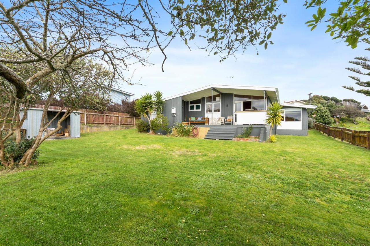 Queenie - Waikanae Beach Holiday Home Buitenkant foto